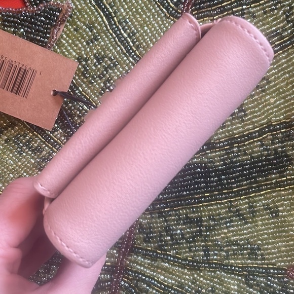 Brand New Steve Madden Blush Pink Snap Bifold Wallet Zip Compartment Metal Logo - Picture 10 of 15